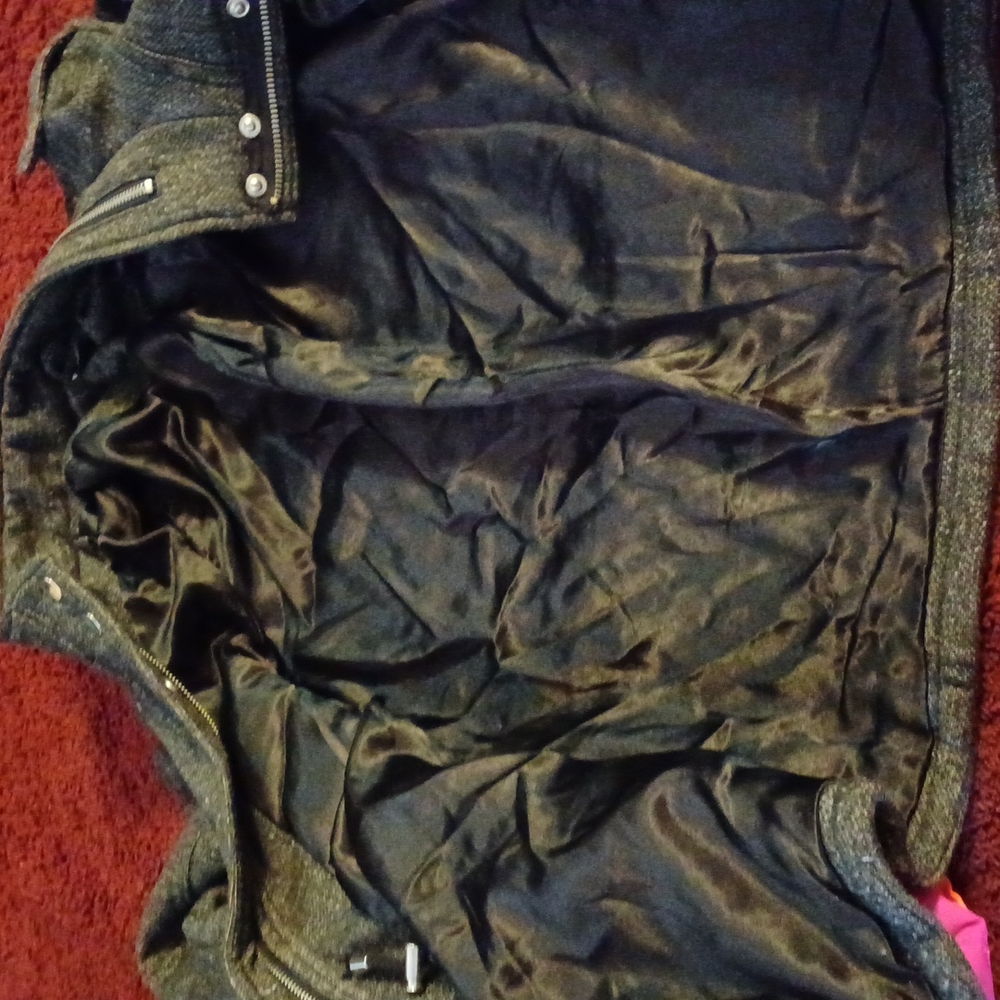 Jacket - Picture 3 of 4